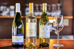 Koshu wine served at Shakushi Gateway Camp