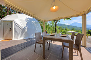 Daytime view of the BBQ area at Shakushi Gateway Camp
